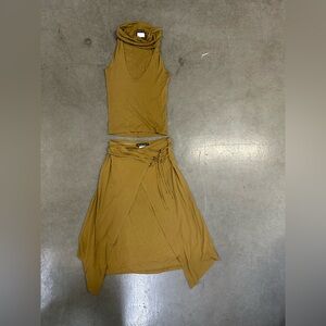 PLEIN SUE Tan Viscose 89% & Lycra  Blend Top and skirt size 6 beautiful pieces